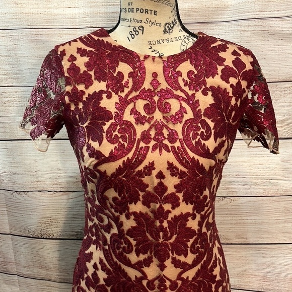 Dress the Population Dress Sequins Lace Sheer Size Small Maroon Wine Color - Picture 2 of 8